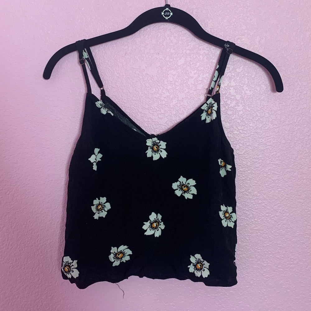 Kendall & Kyle floral crop top blouse